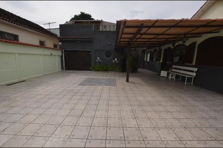 Casa à venda com 227m², 3 quartos e 3 vagasQuintal