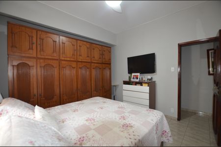 Casa à venda com 227m², 3 quartos e 3 vagasQuarto 1 Suite