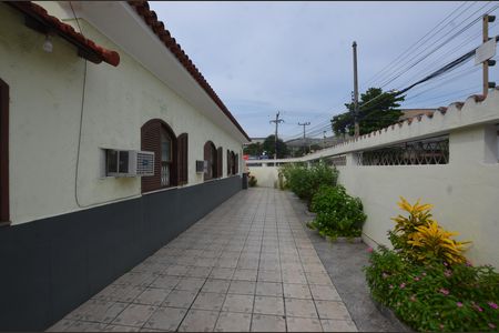 Casa à venda com 227m², 3 quartos e 3 vagasQuintal