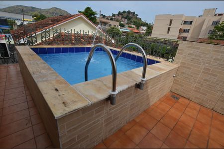 Casa à venda com 227m², 3 quartos e 3 vagasPiscina