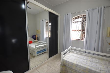 Casa à venda com 227m², 3 quartos e 3 vagasQuarto 2