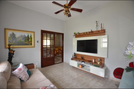 Casa à venda com 227m², 3 quartos e 3 vagasSala de TV