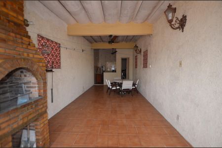 Casa à venda com 227m², 3 quartos e 3 vagasChurrasqueira
