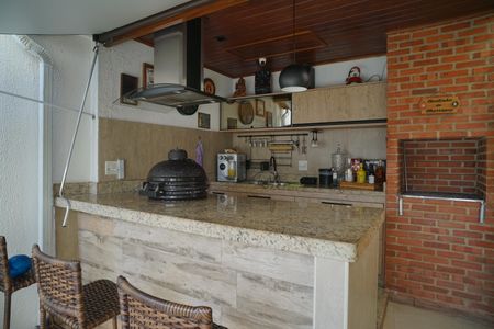 Casa à venda com 179m², 3 quartos e 2 vagas Casa à venda com 179m², 3 quartos e 2 vagasChurrasqueira