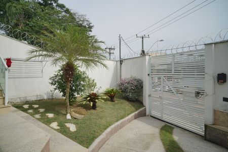 Casa à venda com 179m², 3 quartos e 2 vagas Casa à venda com 179m², 3 quartos e 2 vagasÁrea externa