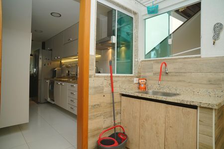 Casa à venda com 179m², 3 quartos e 2 vagas Casa à venda com 179m², 3 quartos e 2 vagasÁrea de Serviço