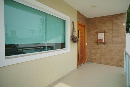 Casa à venda com 179m², 3 quartos e 2 vagas Casa à venda com 179m², 3 quartos e 2 vagasVaranda da Sala