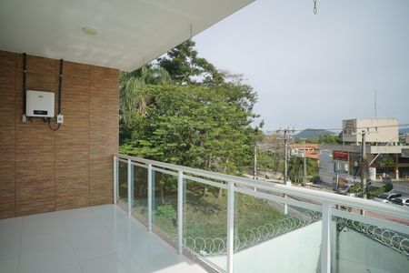 Casa à venda com 179m², 3 quartos e 2 vagas Casa à venda com 179m², 3 quartos e 2 vagasSacada