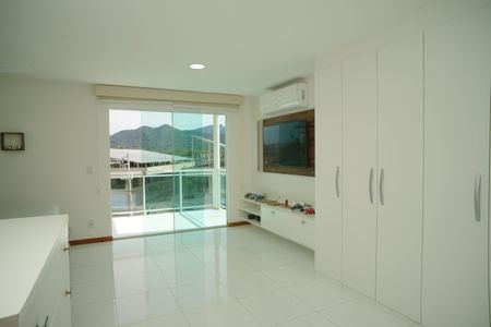 Casa à venda com 179m², 3 quartos e 2 vagas Casa à venda com 179m², 3 quartos e 2 vagasQuarto 1