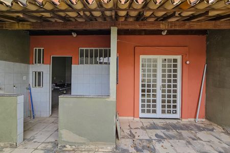 Casa de condomínio à venda com 117m², 3 quartos e 1 vaga