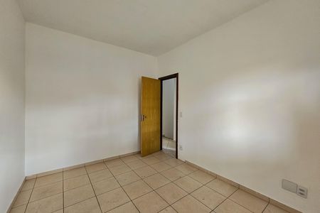 Casa de condomínio à venda com 117m², 3 quartos e 1 vaga