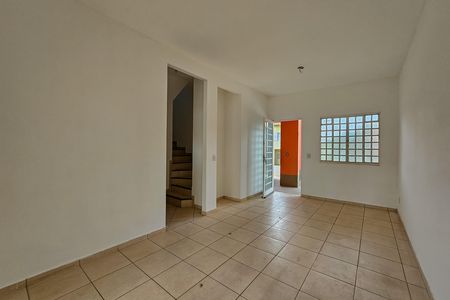 Casa de condomínio à venda com 117m², 3 quartos e 1 vaga