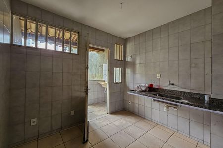 Casa de condomínio à venda com 117m², 3 quartos e 1 vaga