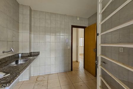 Casa de condomínio à venda com 117m², 3 quartos e 1 vaga