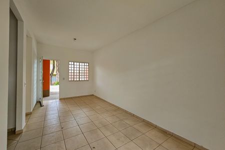 Casa de condomínio à venda com 117m², 3 quartos e 1 vaga