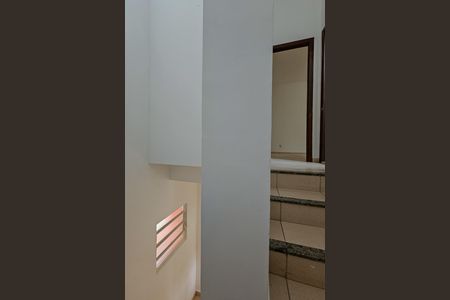 Casa de condomínio à venda com 117m², 3 quartos e 1 vaga