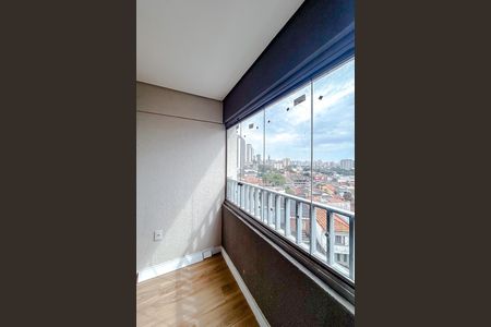 Varanda de kitnet/studio para alugar com 1 quarto, 27m² em Chácara Seis de Outubro, São Paulo