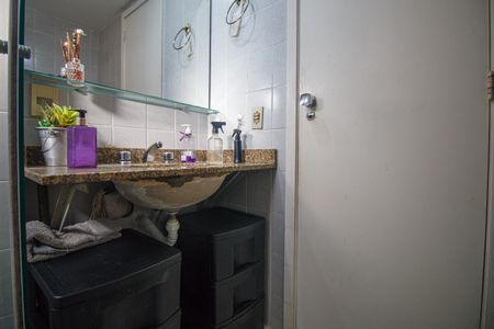 Apartamento à venda com 94m², 3 quartos e 1 vaga Apartamento à venda com 94m², 3 quartos e 1 vagaBanheiro Suite