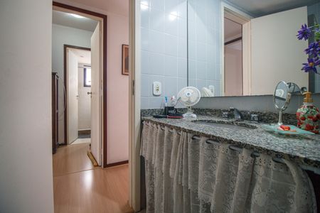 Apartamento à venda com 94m², 3 quartos e 1 vaga Apartamento à venda com 94m², 3 quartos e 1 vagaBanheiro