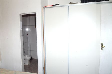 Casa à venda com 160m², 4 quartos e 2 vagasSuíte