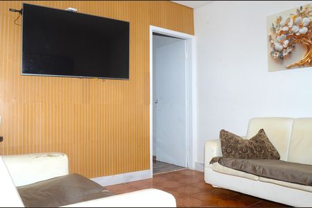 Casa à venda com 160m², 4 quartos e 2 vagasSala