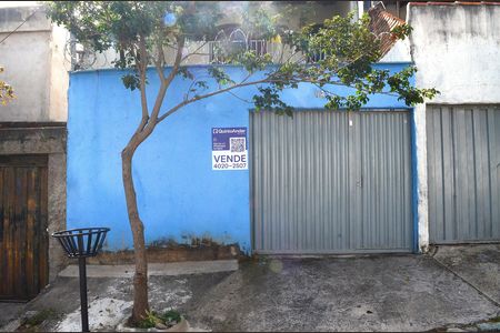 Casa à venda com 160m², 4 quartos e 2 vagasFachada e placa