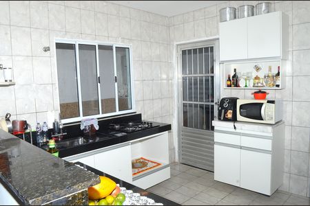Casa à venda com 160m², 4 quartos e 2 vagasCozinha