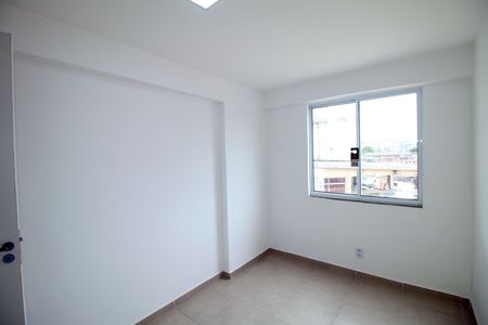 Quarto 1 de apartamento para alugar com 2 quartos, 61m² em Irajá, Rio de Janeiro