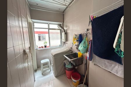 Apartamento à venda com 81m², 2 quartos e 1 vagaÁrea de Serviço