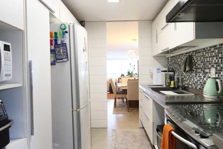 Apartamento à venda com 126m², 3 quartos e 3 vagasCozinha
