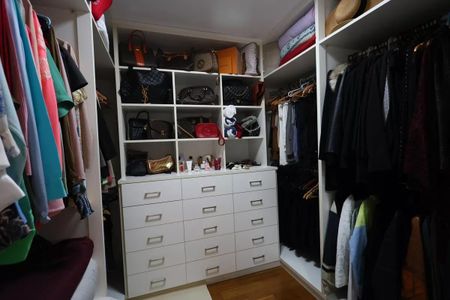 Apartamento à venda com 126m², 3 quartos e 3 vagasClost