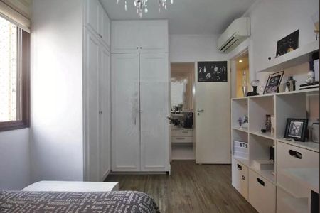 Apartamento à venda com 220m², 4 quartos e 4 vagas