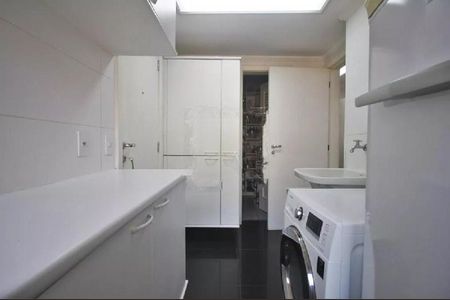 Apartamento à venda com 220m², 4 quartos e 4 vagas