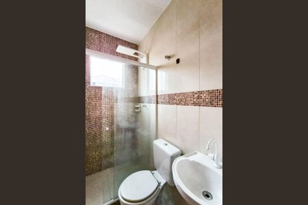 Casa para alugar com 100m², 2 quartos e 1 vaga Casa para alugar com 100m², 2 quartos e 1 vagaBanheiro 1