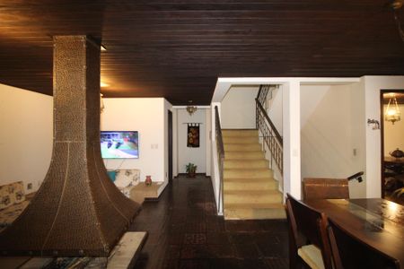 Casa à venda com 388m², 5 quartos e 3 vagasSala 2