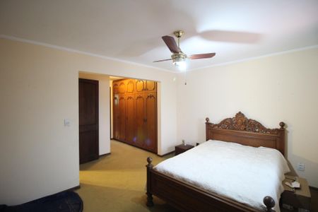 Casa à venda com 388m², 5 quartos e 3 vagasSuíte 1
