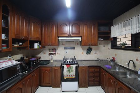Casa à venda com 388m², 5 quartos e 3 vagasCozinha