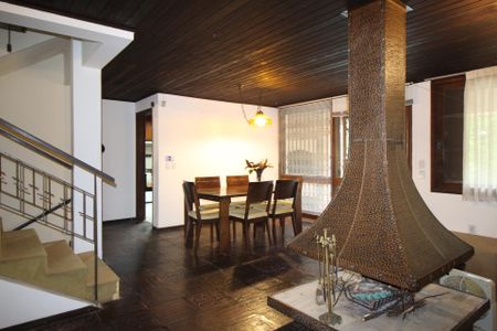 Casa à venda com 388m², 5 quartos e 3 vagasSala 2