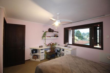 Casa à venda com 388m², 5 quartos e 3 vagasQuarto 2