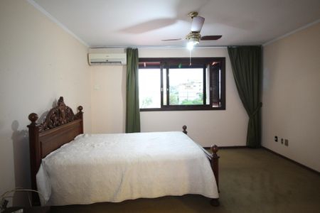 Casa à venda com 388m², 5 quartos e 3 vagasSuíte 1