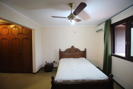 Casa à venda com 388m², 5 quartos e 3 vagasSuíte 1