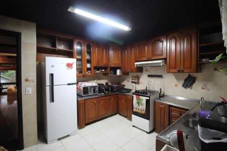 Casa à venda com 388m², 5 quartos e 3 vagasCozinha