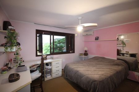 Casa à venda com 388m², 5 quartos e 3 vagasQuarto 2