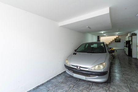 Casa para alugar com 95m², 2 quartos e 3 vagas