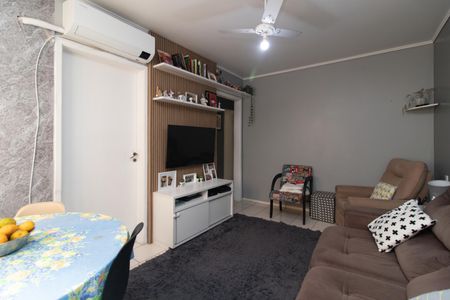 Sala de apartamento à venda com 2 quartos, 64m² em Agronomia, Porto Alegre