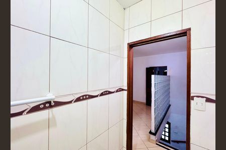 Casa para alugar com 70m², 2 quartos e 2 vagasBanheiro 2