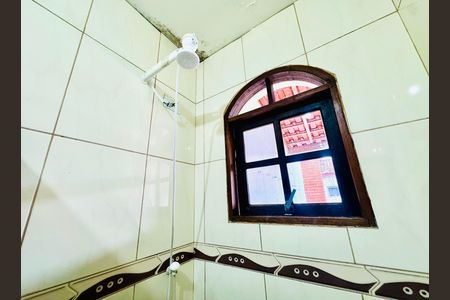 Casa para alugar com 70m², 2 quartos e 2 vagasBanheiro 2