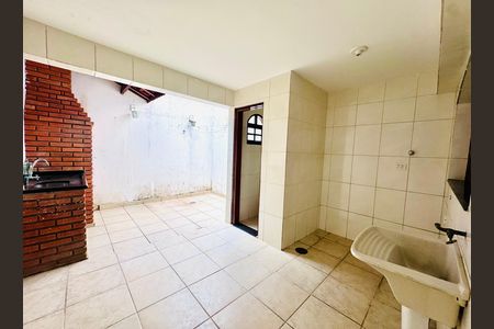 Casa para alugar com 70m², 2 quartos e 2 vagasÁrea de Serviço