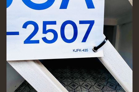 Casa para alugar com 70m², 2 quartos e 2 vagasCódigo da placa KJFK-435