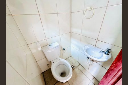 Casa para alugar com 70m², 2 quartos e 2 vagasBanheiro 1